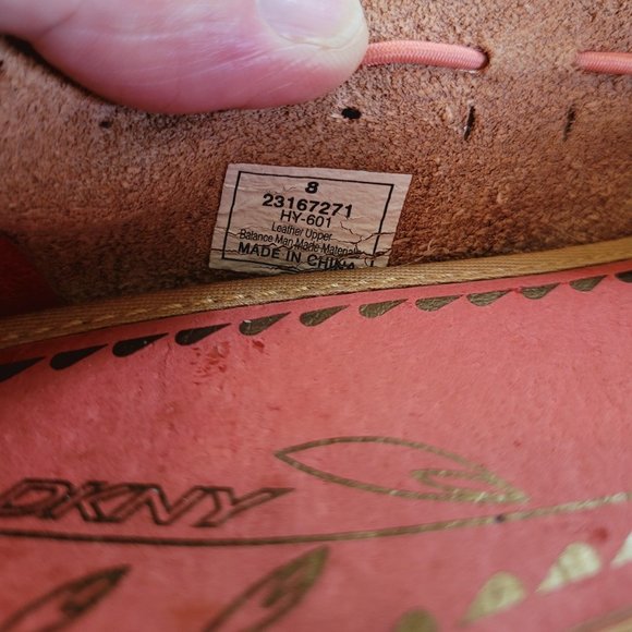 Tan Leather and Silver Snake Skin DKNY Flats. Sixe 8-M. EEUC. - Picture 3 of 14